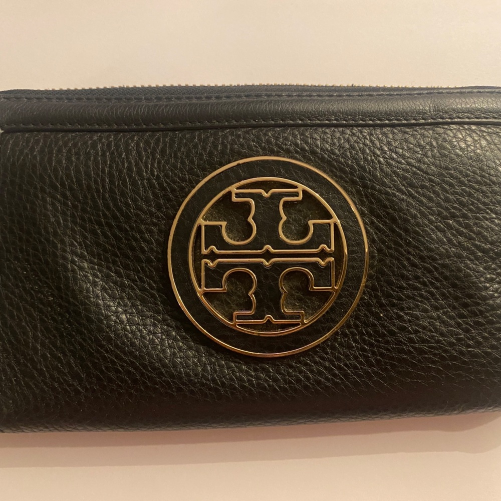 Tory Burch leather logo wallet black zip around .. gold  hardware.